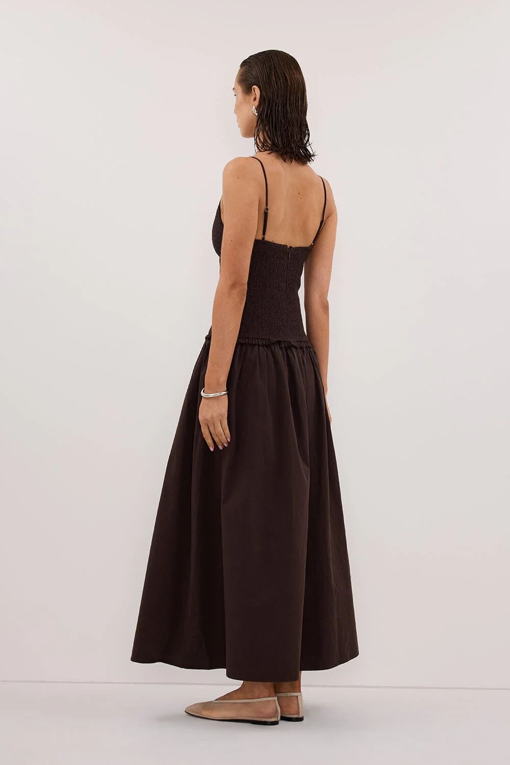 RAMONA BURNT CHOC SLEEVELESS COTTON MIDI DRESS - Image 4