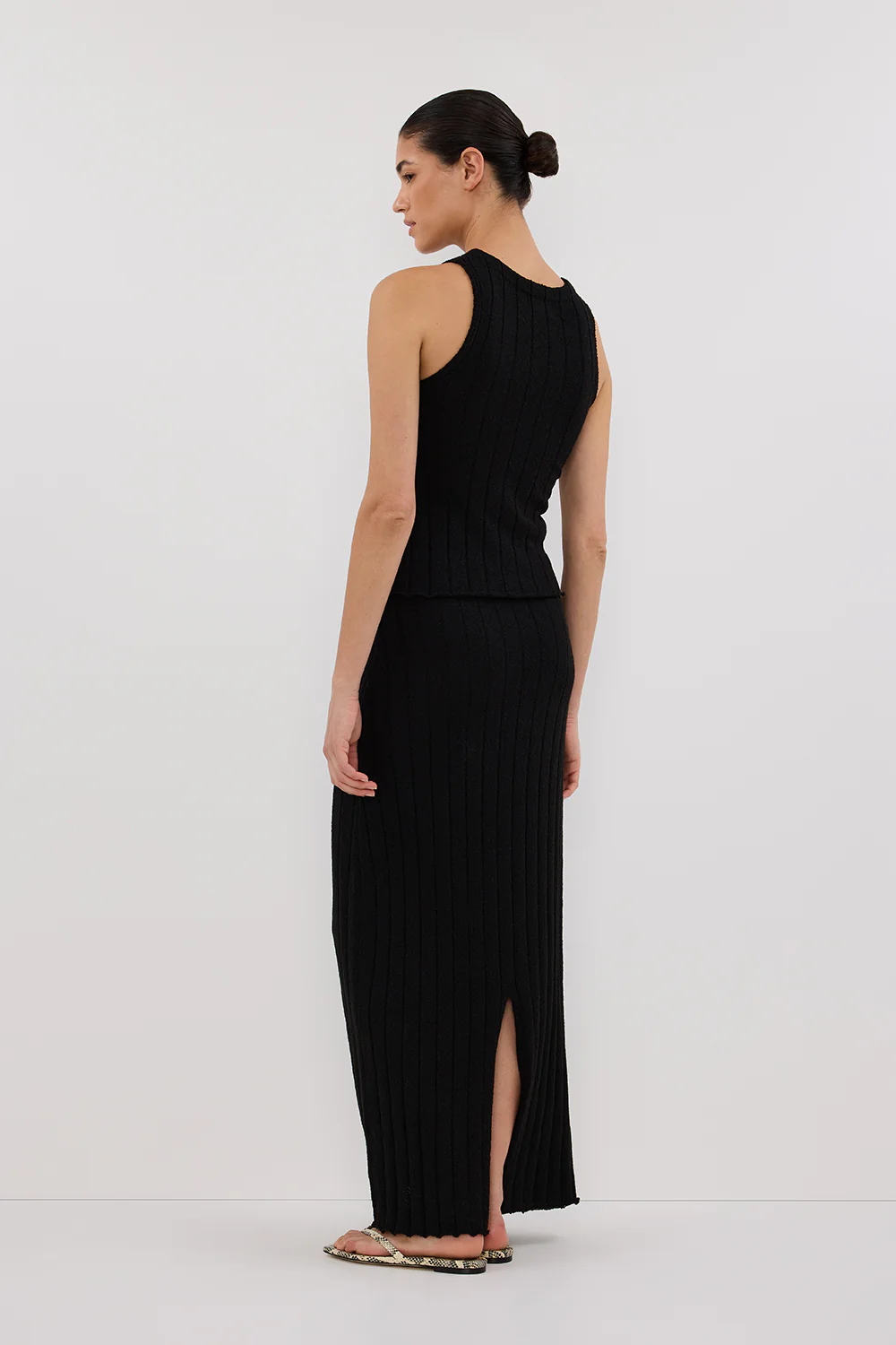REM BLACK KNIT TOP - Image 3