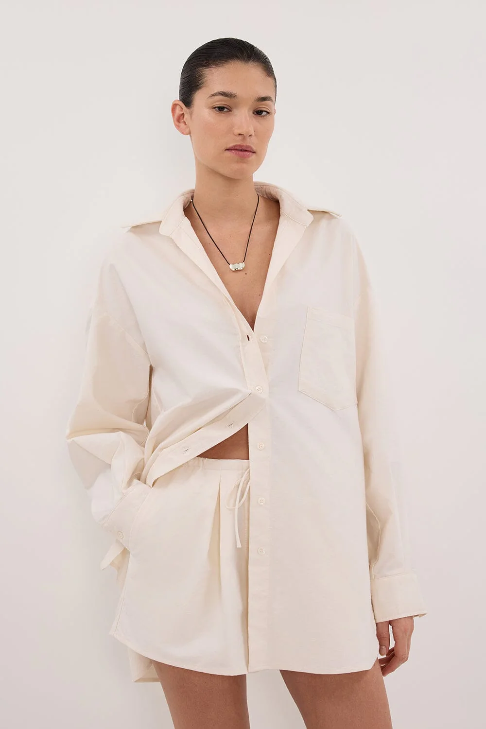 RHEA CREAM COTTON DRAWSTRING SHORT - Image 2