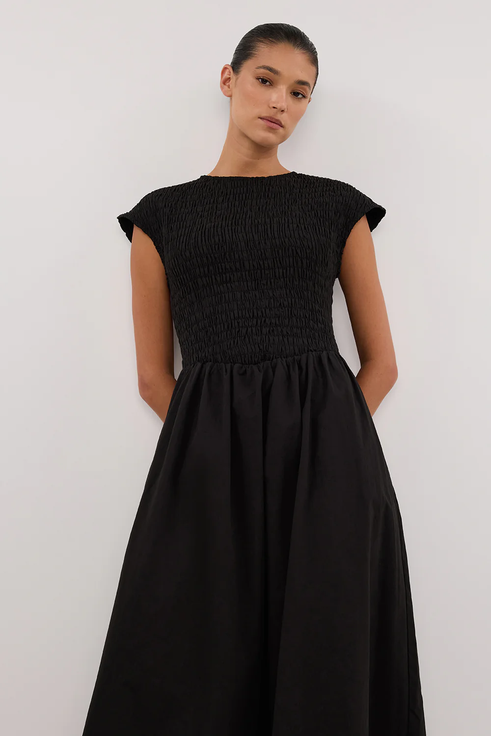 ROMA BLACK CAP SLEEVE MIDI DRESS - Image 2
