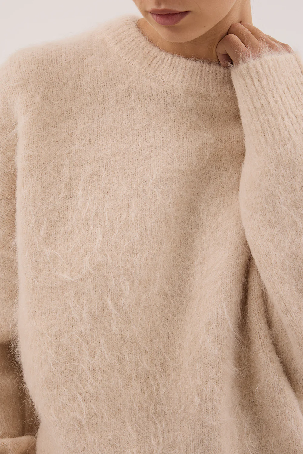 SALMA CREAM LONGLINE JUMPER - Image 5