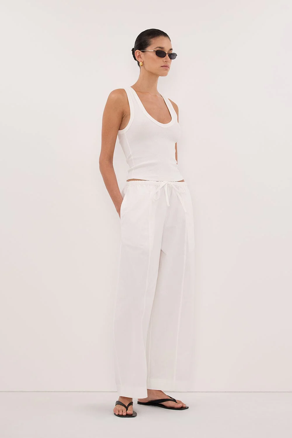 SCOUT WHITE COTTON BARREL LEG PANT - Image 4