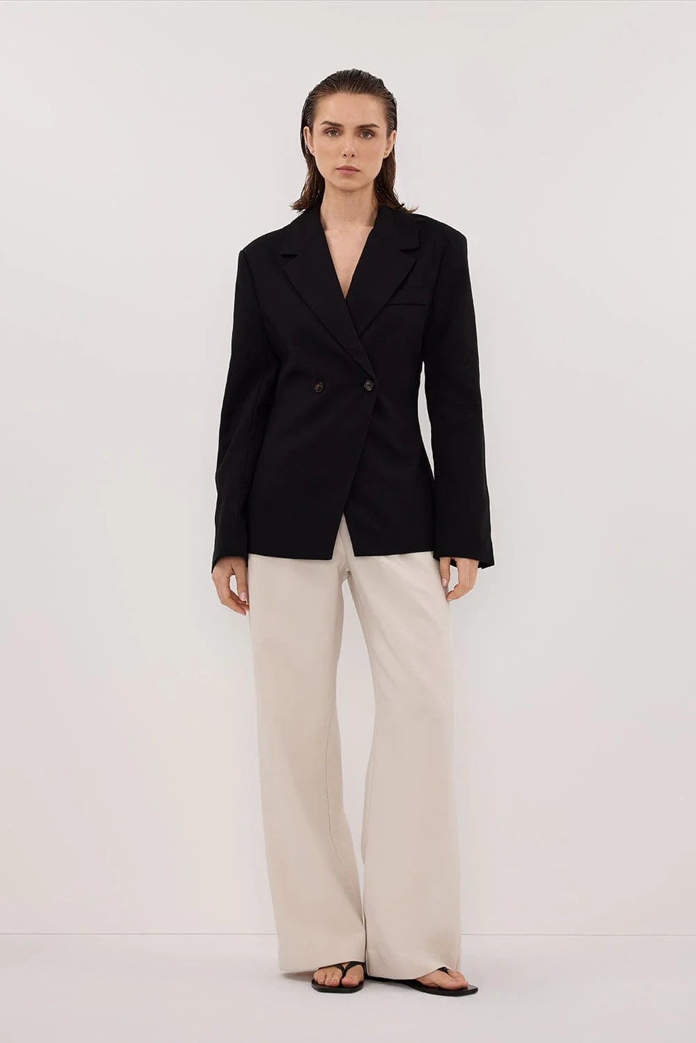 SURI BLACK CINCHED BLAZER - Image 5