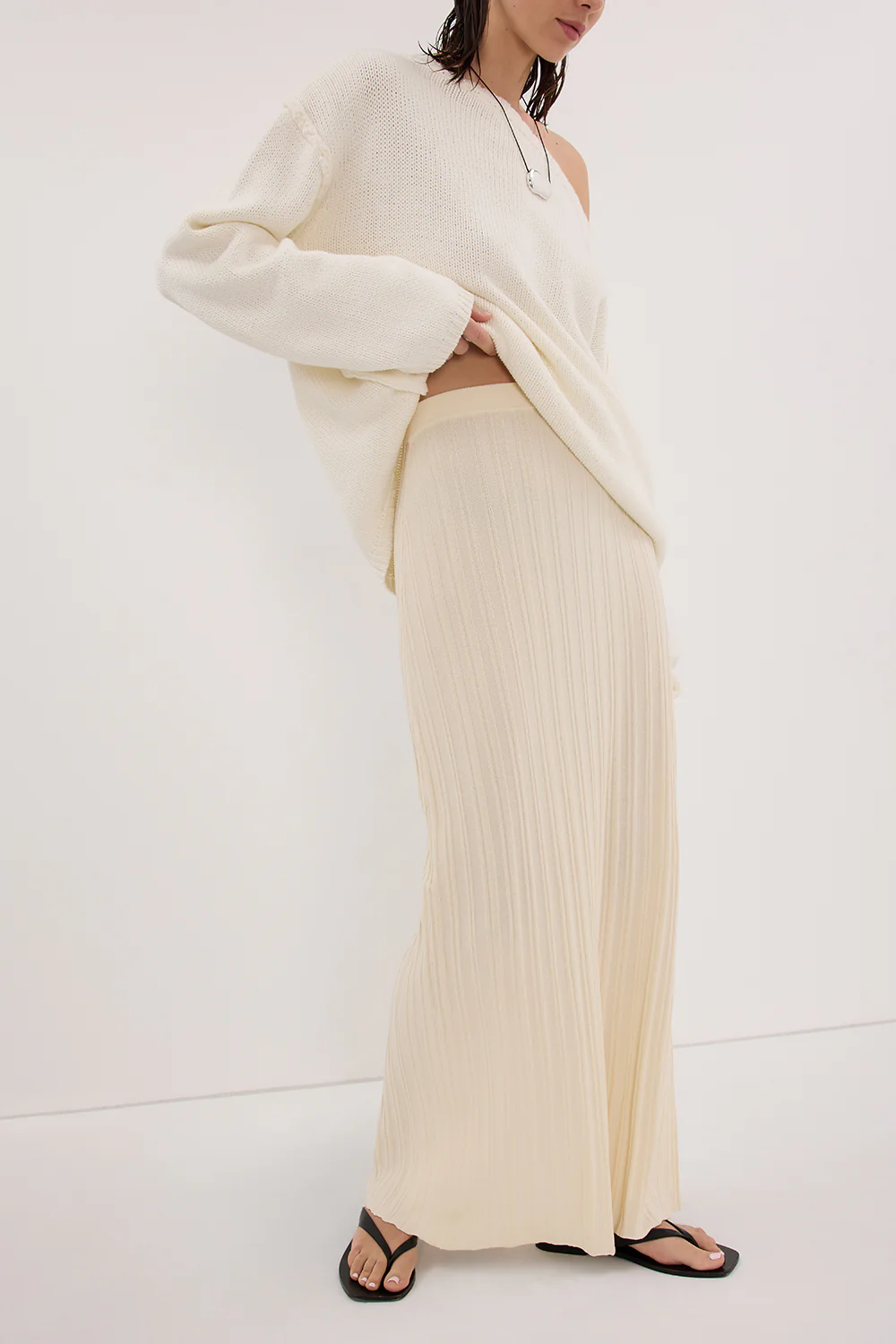 SYLVIA CREAM KNIT MIDI SKIRT - Image 2