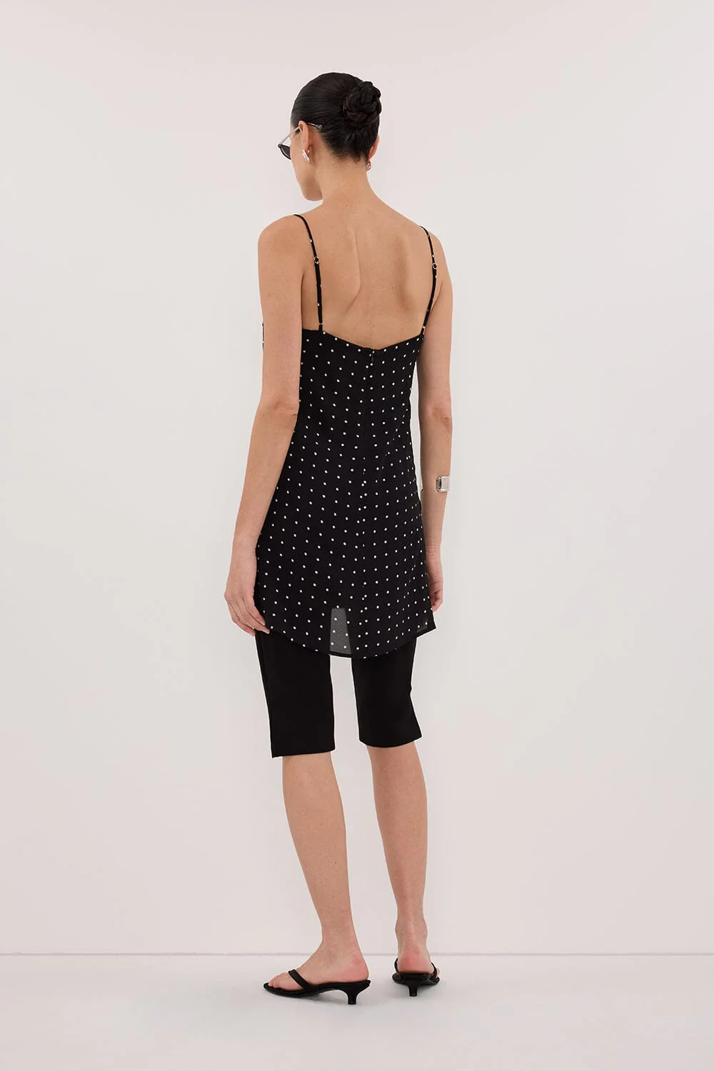 VANESSA BLACK SLEEVELESS SPOT CAMI TOP - Image 4