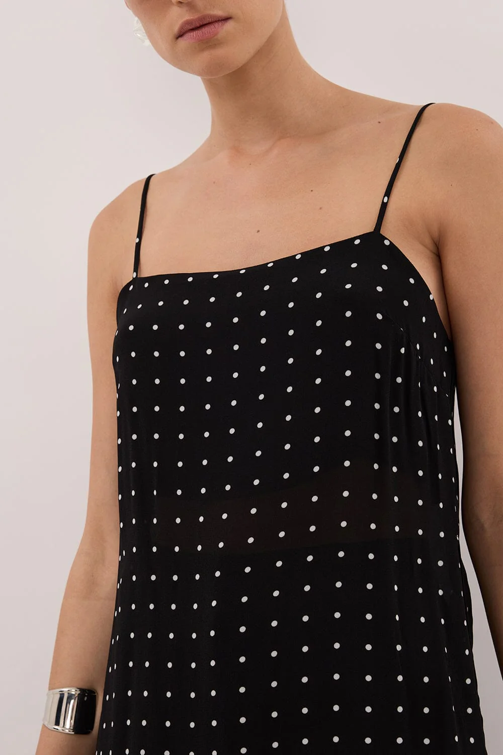 VANESSA BLACK SLEEVELESS SPOT CAMI TOP - Image 6