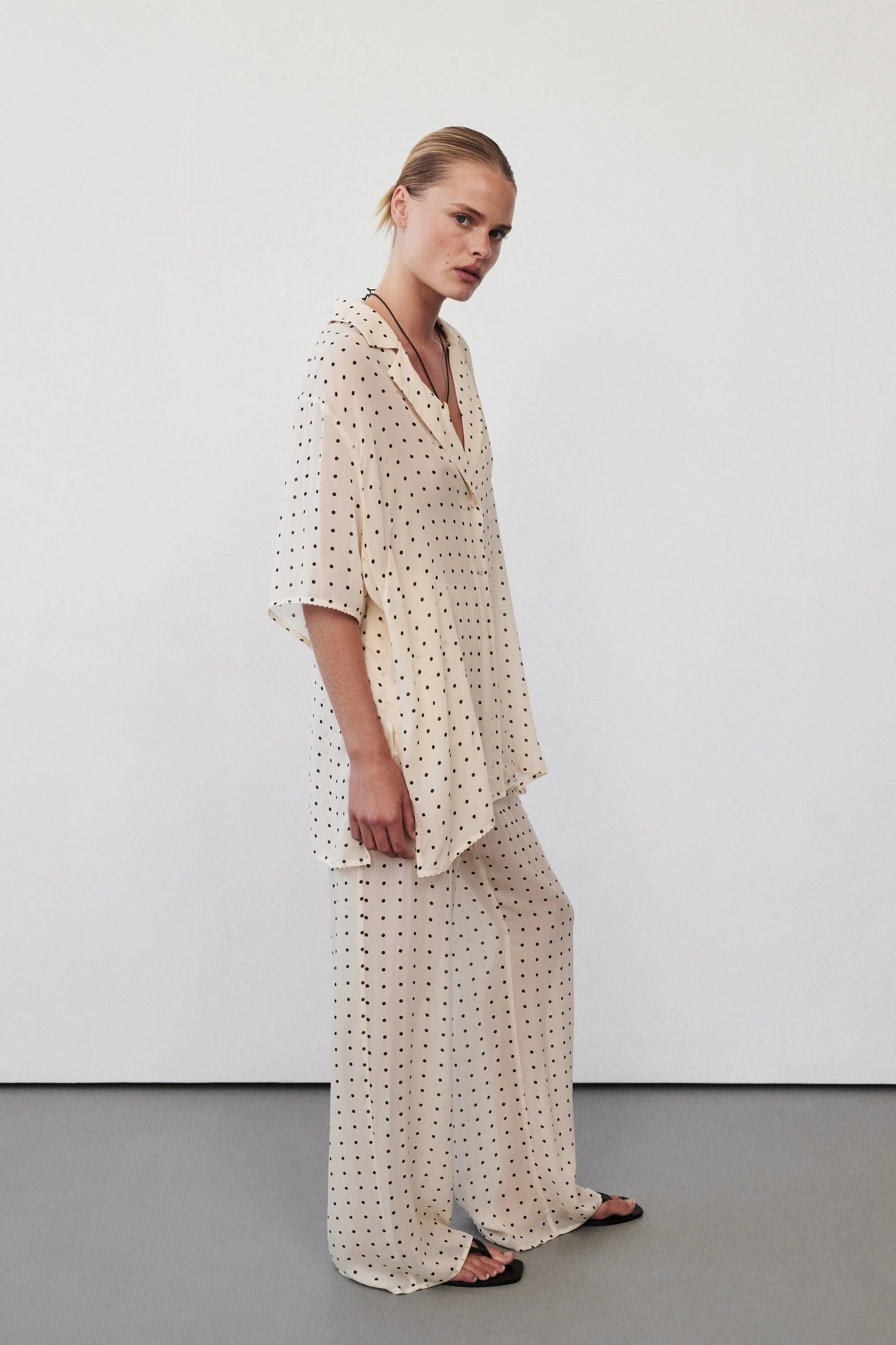VANESSA SANDSTONE OVERSIZED SHORT SLEEVE RESORT SHIRT