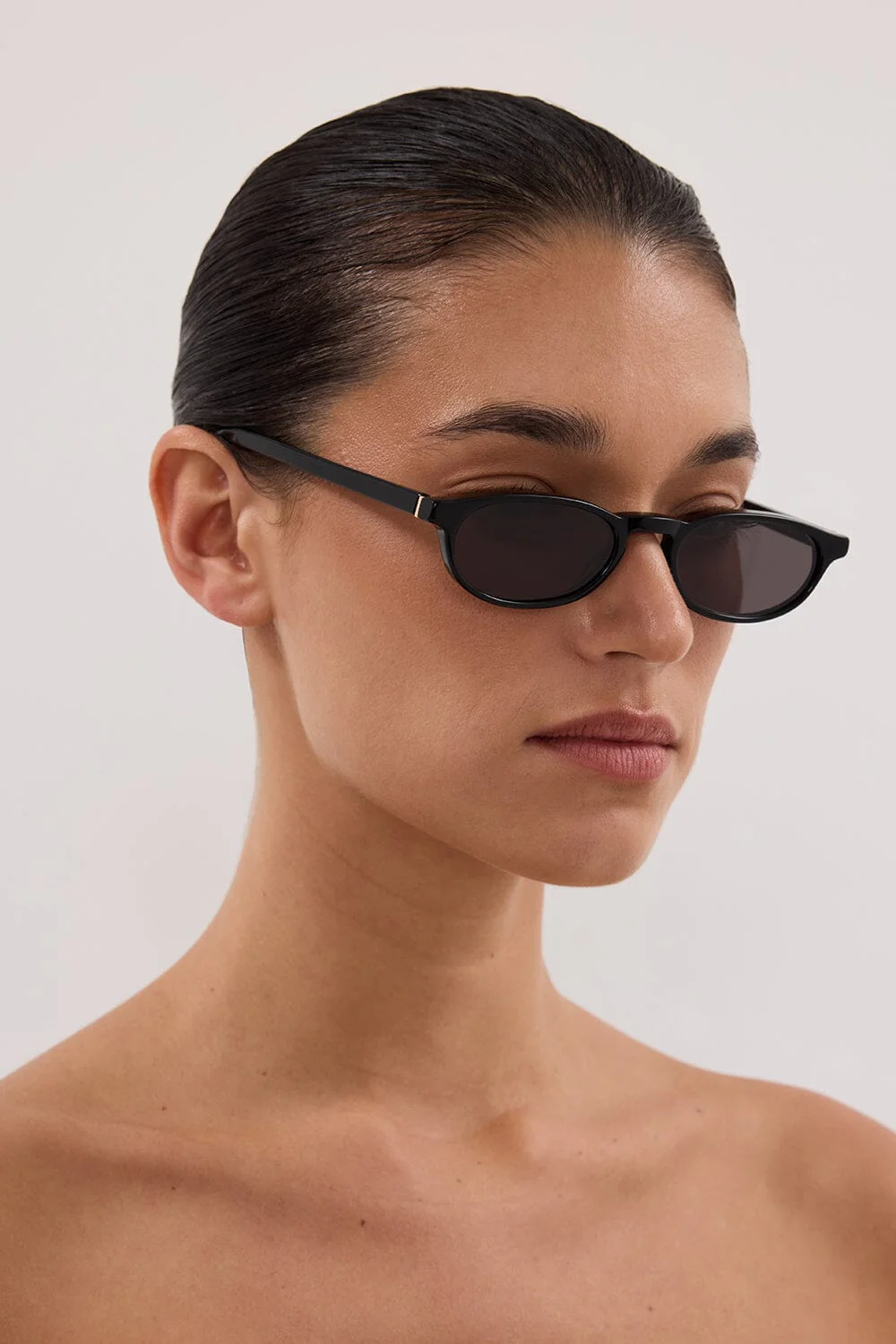 VELVET CANYON BLACK VOYAGEUSE SUNGLASSES - Image 4