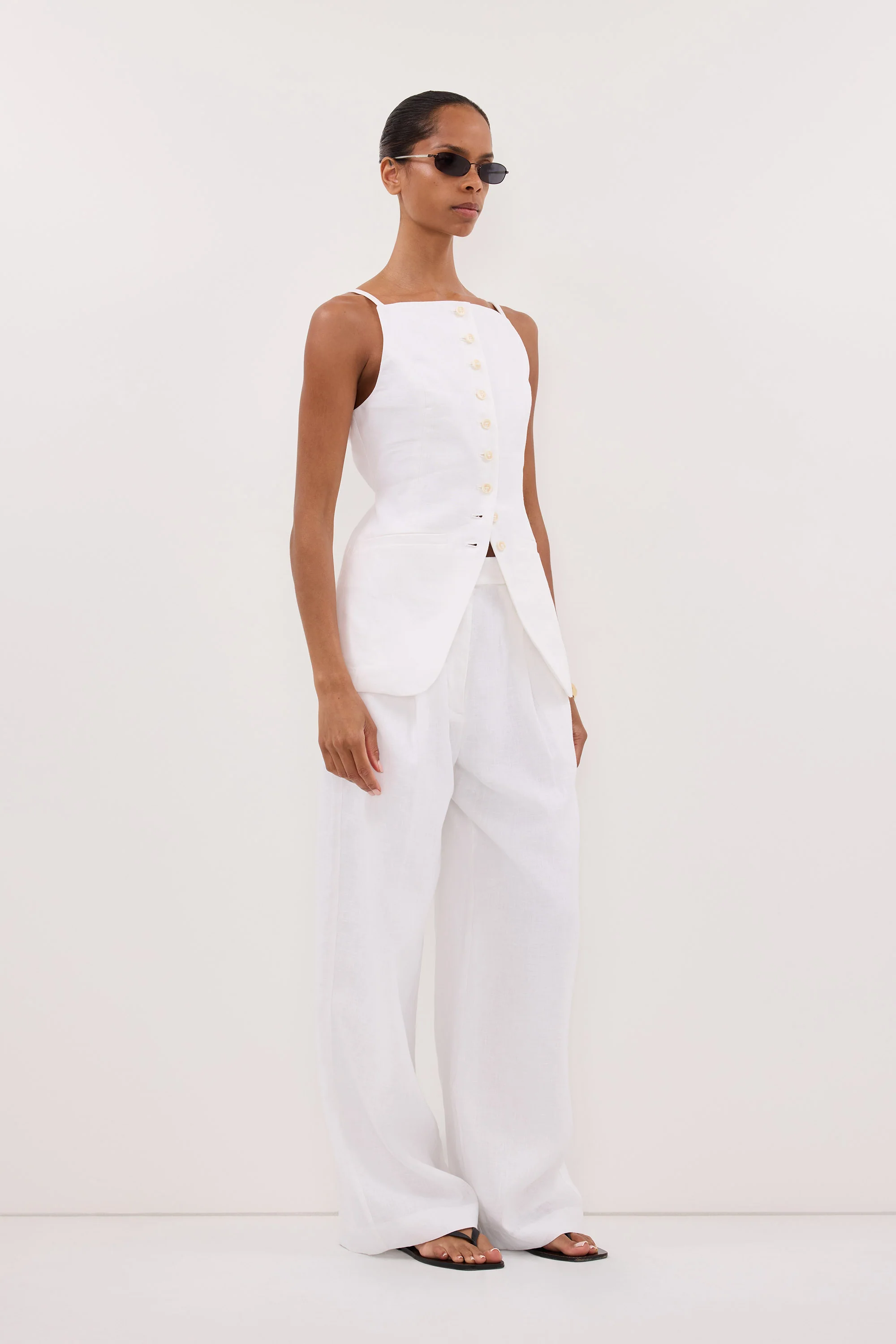 VIV WHITE SLEEVELESS LINEN VEST - Image 3
